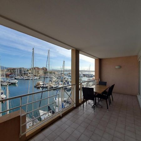CAP HERMES Vue PORT T2 40m2 climatise 4 personnes Fréjus Extérieur photo